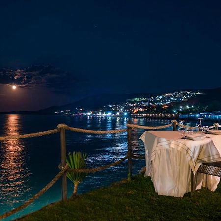 Hotel Lido Degli Scogli 克罗托内 外观 照片
